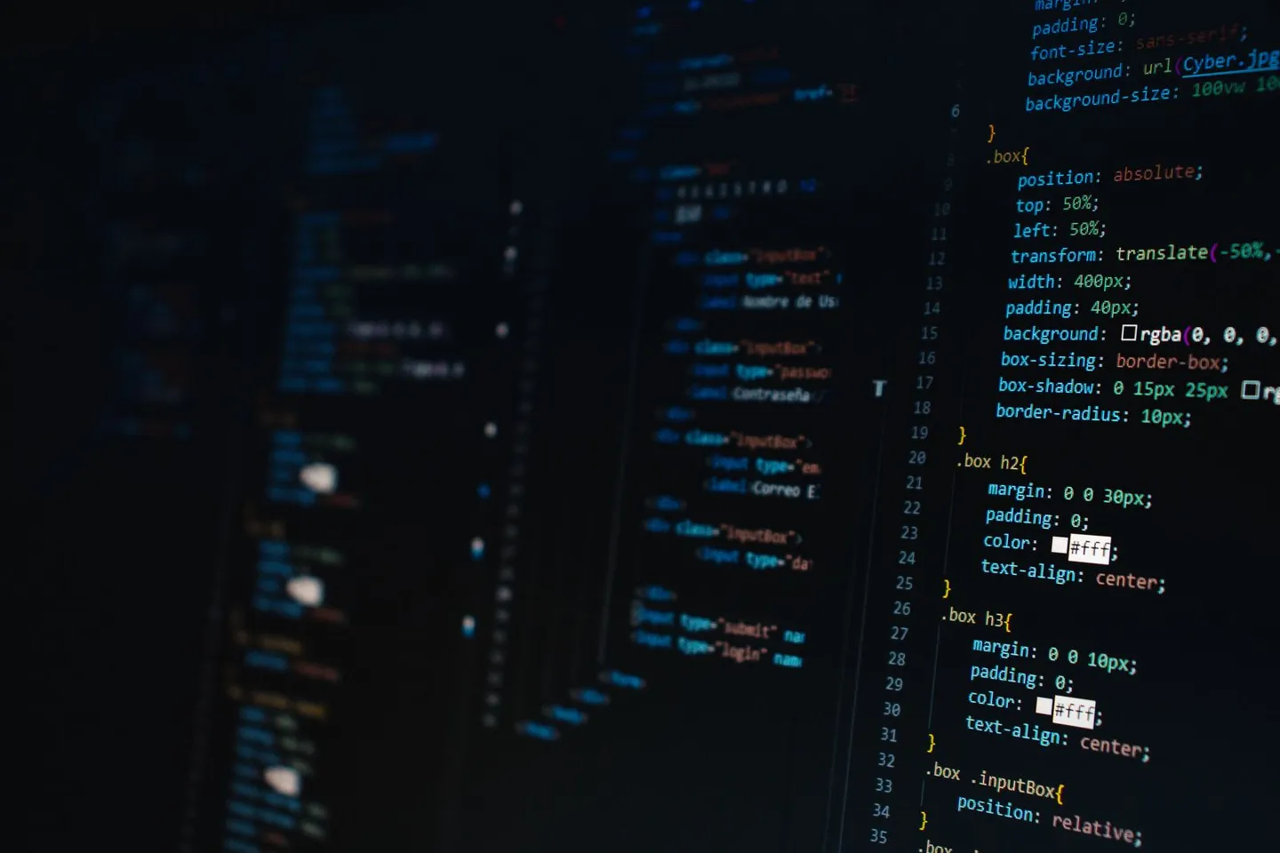 HTML- und CSS-Code auf einem Bildschirm